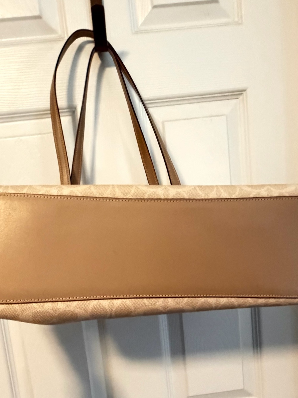 Coach Station Tote Bag in Signature Canvas - Khaki/Chalk - Picture 6 of 14